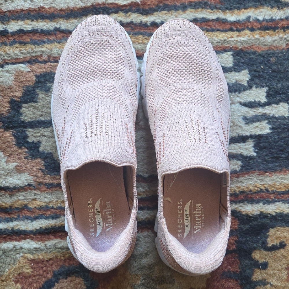 Skechers Women's Light Pink Knit Sneakers